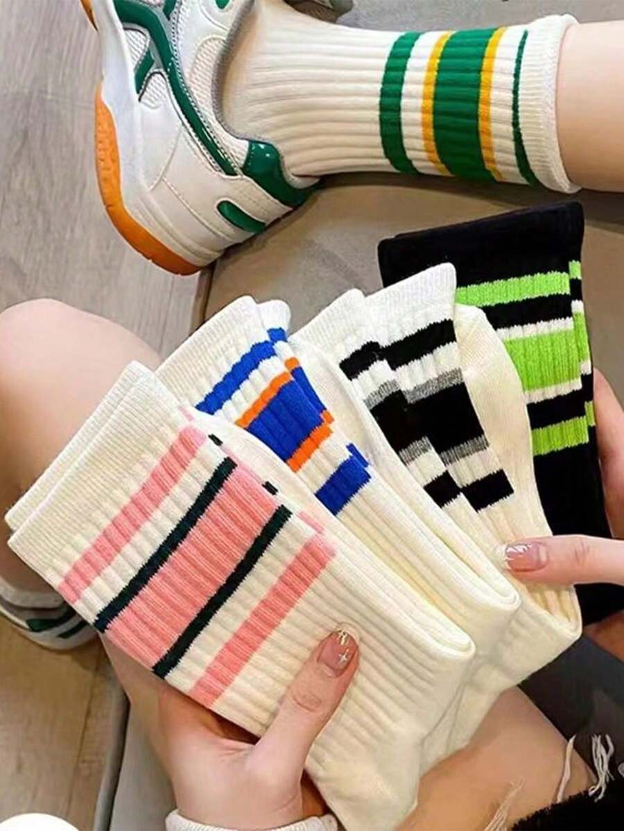 Medias de Unisex color Blanco /Lineas de Colores