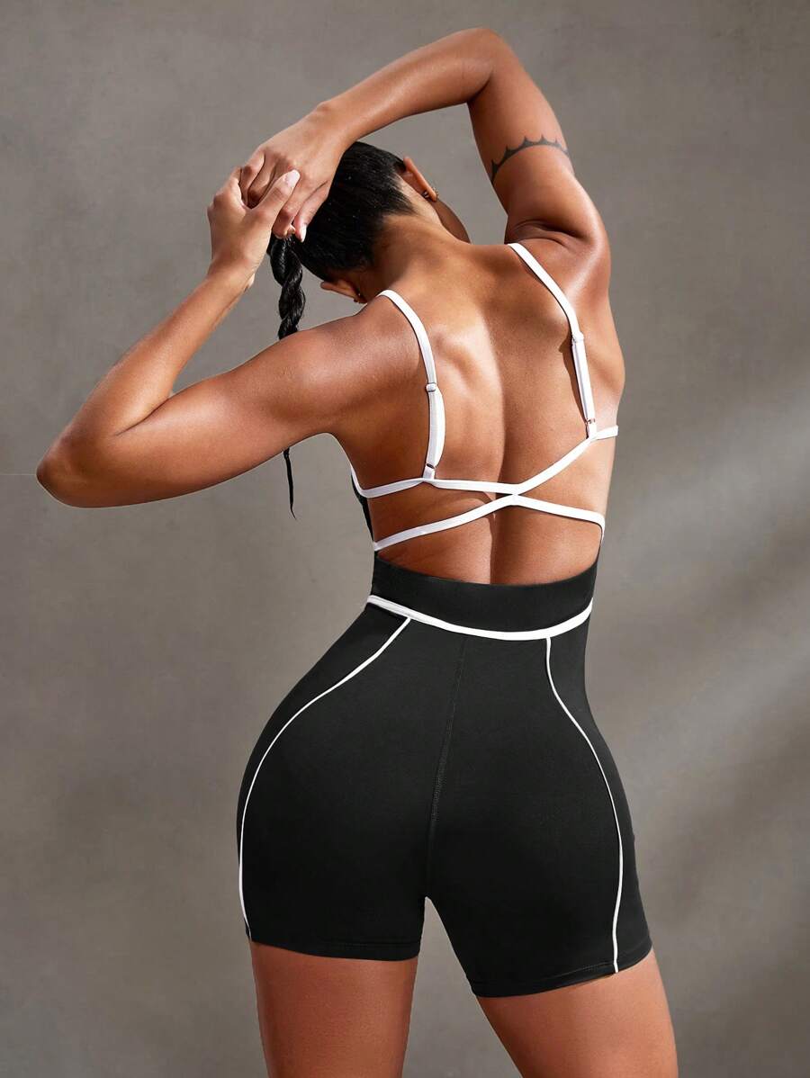 Body Corto de Mujer color Negro /Detalles Blancos