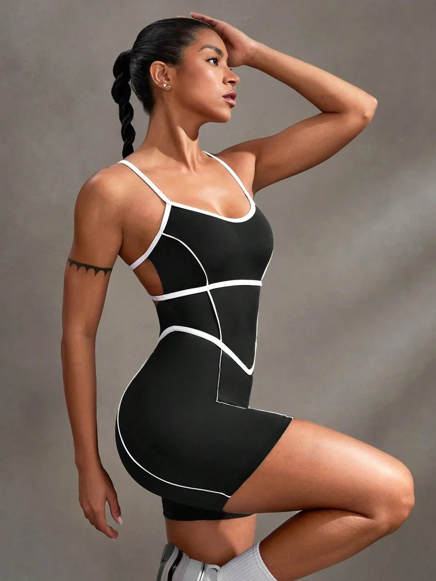 Body Corto de Mujer color Negro /Detalles Blancos