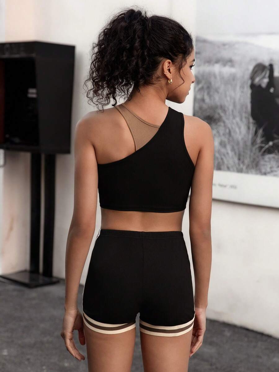 Conjunto 2pzs de Mujer color Negro /Short, Top Asimetrico